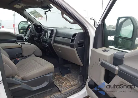 2022 Ford F-350 z USA, uszkodzony, nr VIN 1FT8W3DT7NEE21182